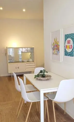 Sweet Domus & Terrace Citycenter 빌라노바데파말리카오